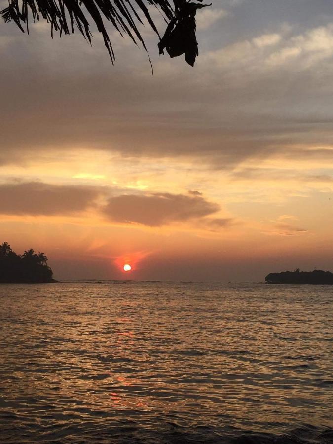 Ocean Beach House Matara Luaran gambar
